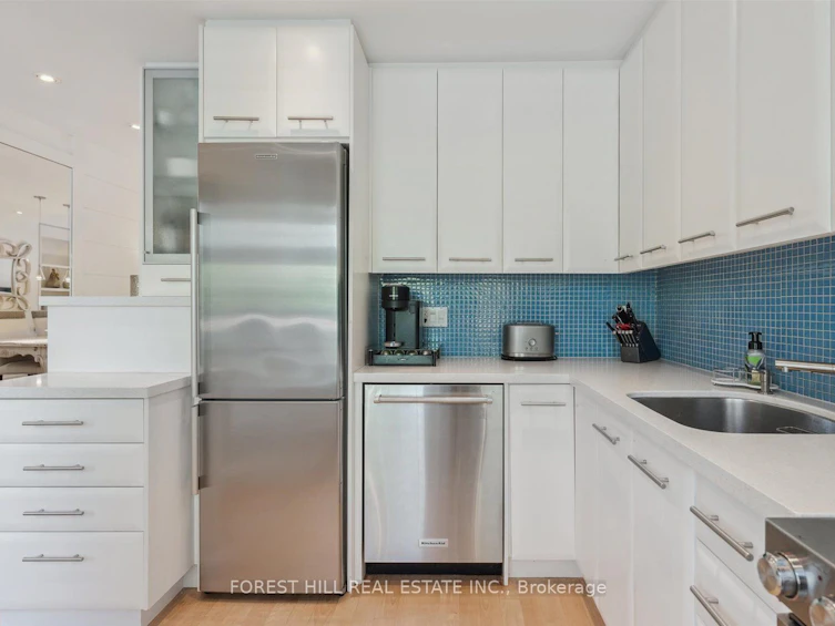 7-10 Buller Avenue, Toronto, ON, M4L 1C1 - 8