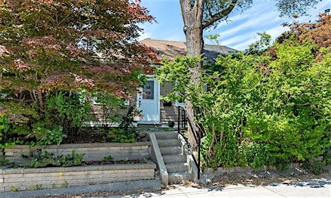 692 Woodbine Avenue, Toronto, ON, M4E 2J1
