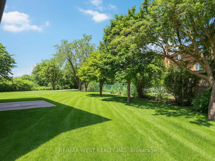 54 Elmartin Drive, Toronto, ON, M1W 3C5 - 50