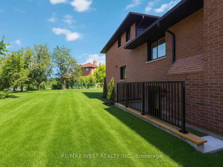 54 Elmartin Drive, Toronto, ON, M1W 3C5 - 46