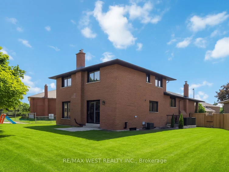 54 Elmartin Drive, Toronto, ON, M1W 3C5 - 48