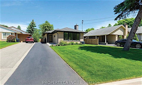 33 Moorecroft Crescent, Toronto, ON, M1K 3T9
