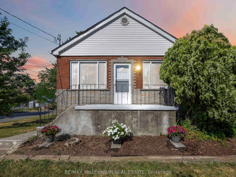 96 Phillip Avenue, Toronto, ON, M1N 3R4
