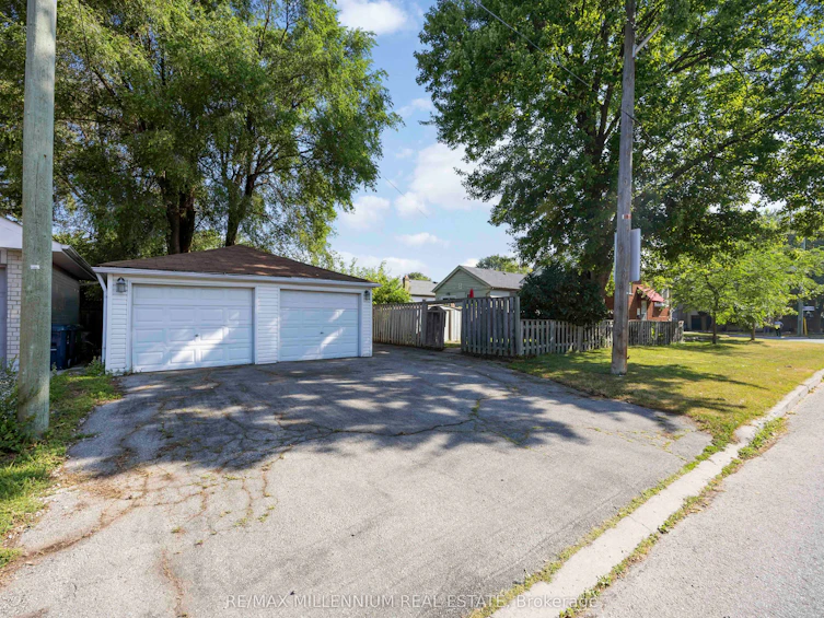 96 Phillip Avenue, Toronto, ON, M1N 3R4 - 40