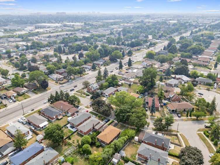 18 Danube Drive, Toronto, ON, M1R 2A1 - 45