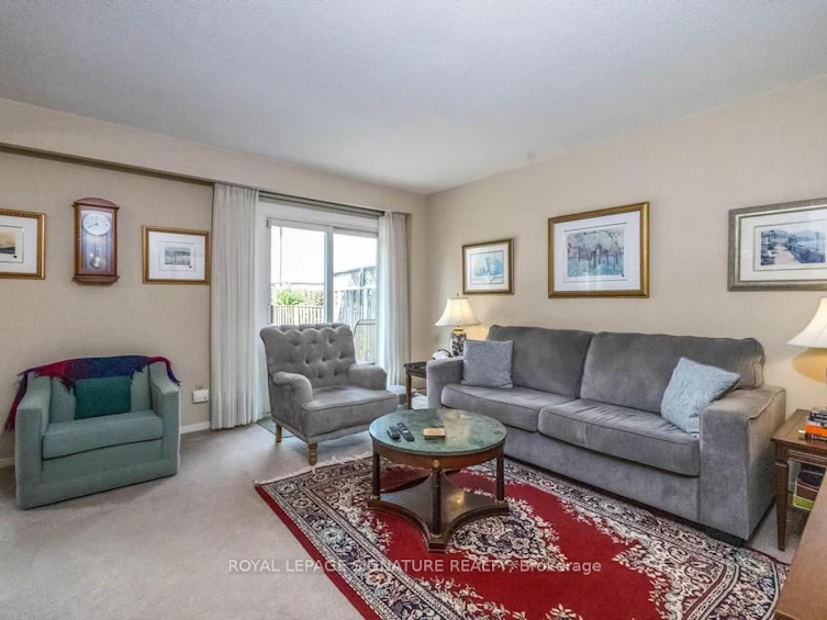 109 Carolbreen Square, Toronto, ON, M1V 1J1 - 5