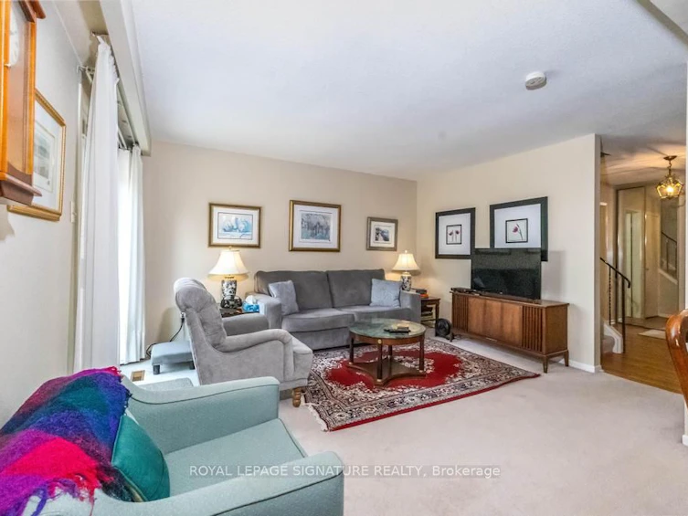 109 Carolbreen Square, Toronto, ON, M1V 1J1 - 6