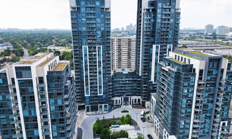 707-30 Meadowglen Place