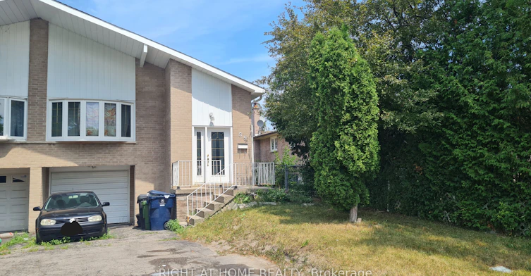 RM C-55 Littleleaf Drive, Toronto, ON, M1B 1Y7