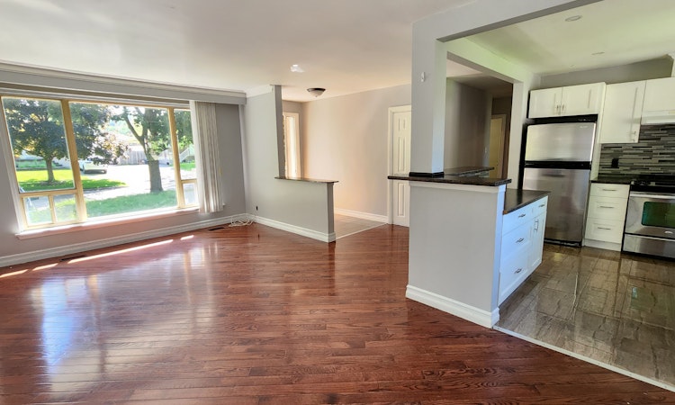 332 Viewmount Street