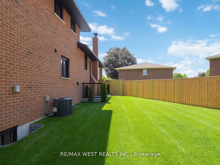 54 Elmartin Drive, Toronto, ON, M1W 3C5 - 49