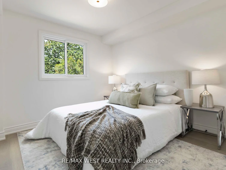 54 Elmartin Drive, Toronto, ON, M1W 3C5 - 30