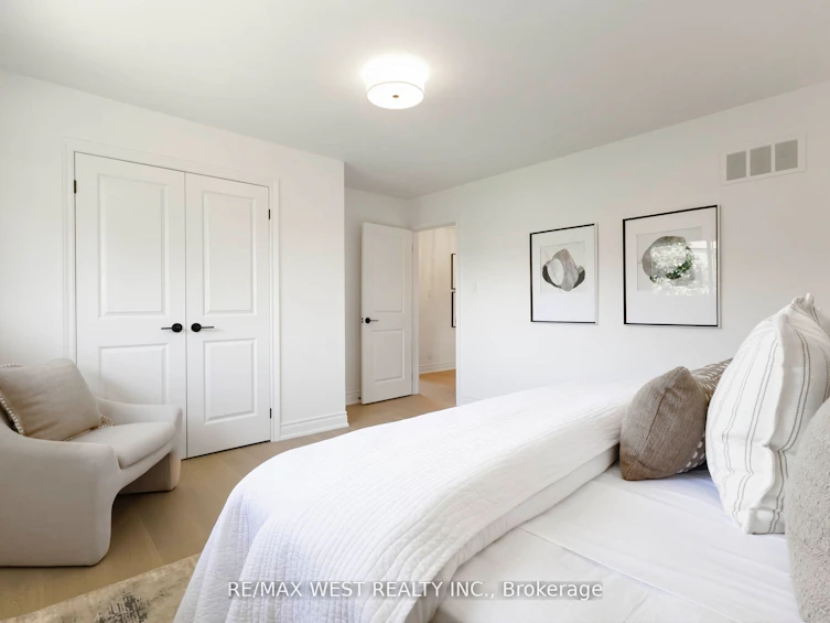 54 Elmartin Drive, Toronto, ON, M1W 3C5 - 16
