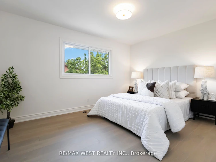 54 Elmartin Drive, Toronto, ON, M1W 3C5 - 18
