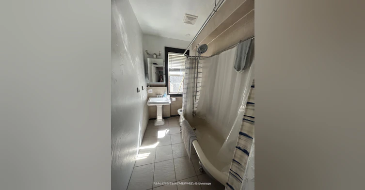 A-1297 Gerrard Street E, Toronto, ON, M4L 1Y8 - 7