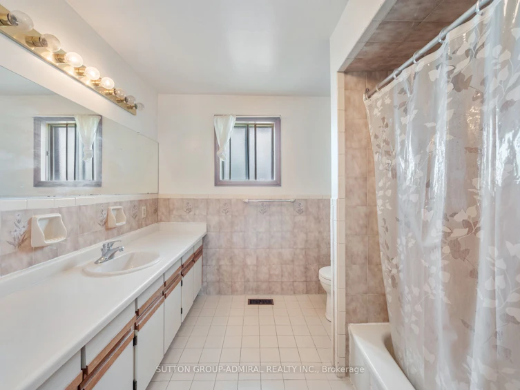150 Maybourne Avenue, Toronto, ON, M1L 2W6 - 23