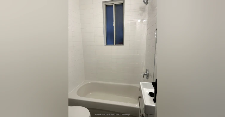 1-1293 Gerrard Street E, Toronto, ON, M4L 1Y8 - 4