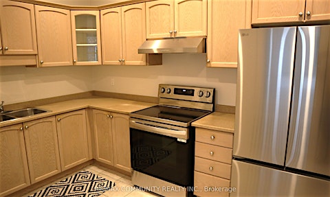 Main Fl-731 Coxwell Avenue, Toronto, ON, M4C 3C3