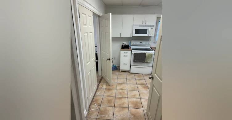 41 Bloor Street E, Oshawa, ON, L1H 3L9 - 9