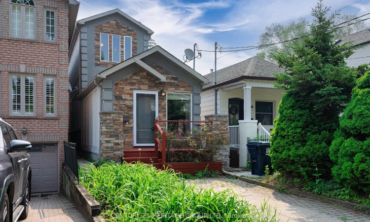 169 King Edward Avenue