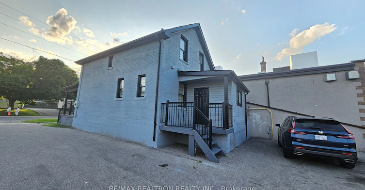 13 Wilson Street N, Oshawa, ON, L1H 6B4 - 13