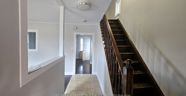 13 Wilson Street N, Oshawa, ON, L1H 6B4 - 5