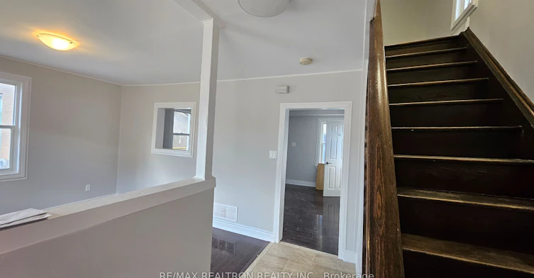 13 Wilson Street N, Oshawa, ON, L1H 6B4 - 6