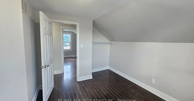13 Wilson Street N, Oshawa, ON, L1H 6B4 - 12