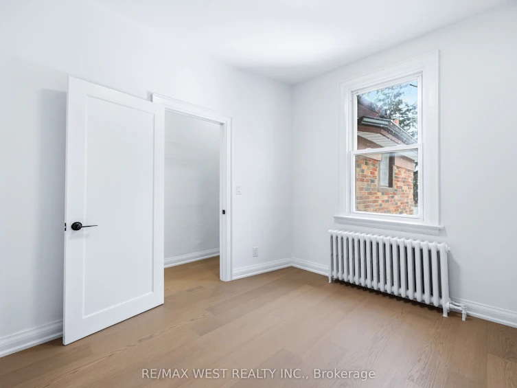32 Heale Avenue, Toronto, ON, M1N 3X7 - 21