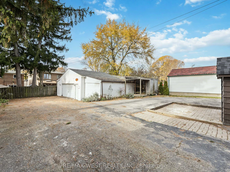 32 Heale Avenue, Toronto, ON, M1N 3X7 - 37