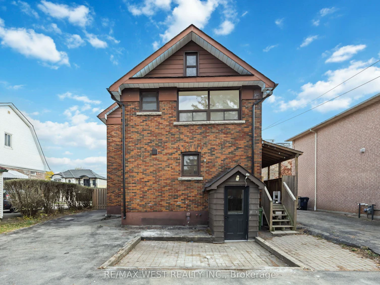 32 Heale Avenue, Toronto, ON, M1N 3X7 - 34