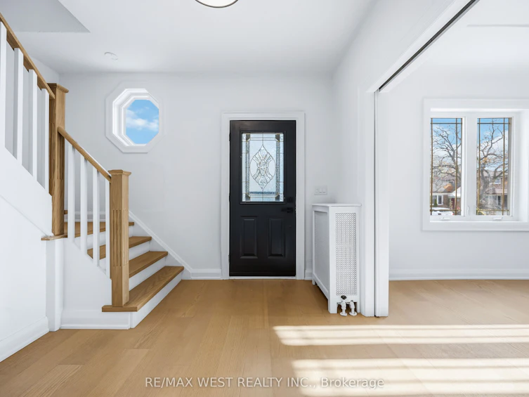 32 Heale Avenue, Toronto, ON, M1N 3X7 - 5