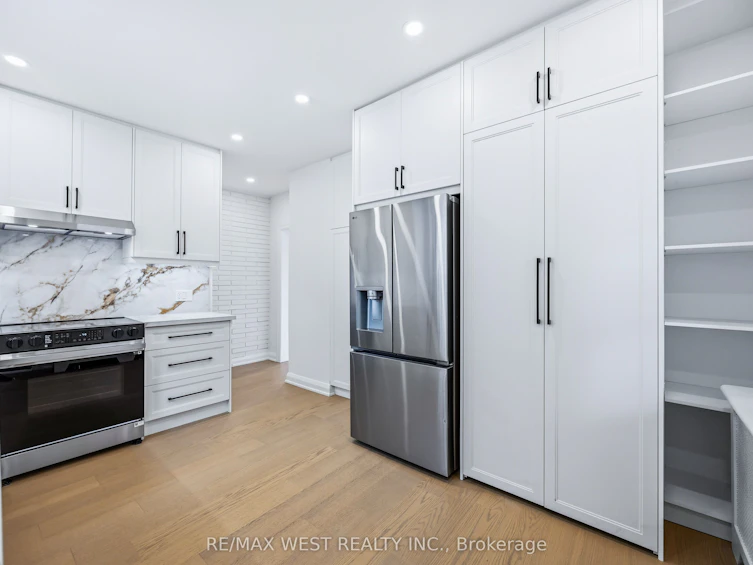 32 Heale Avenue, Toronto, ON, M1N 3X7 - 12