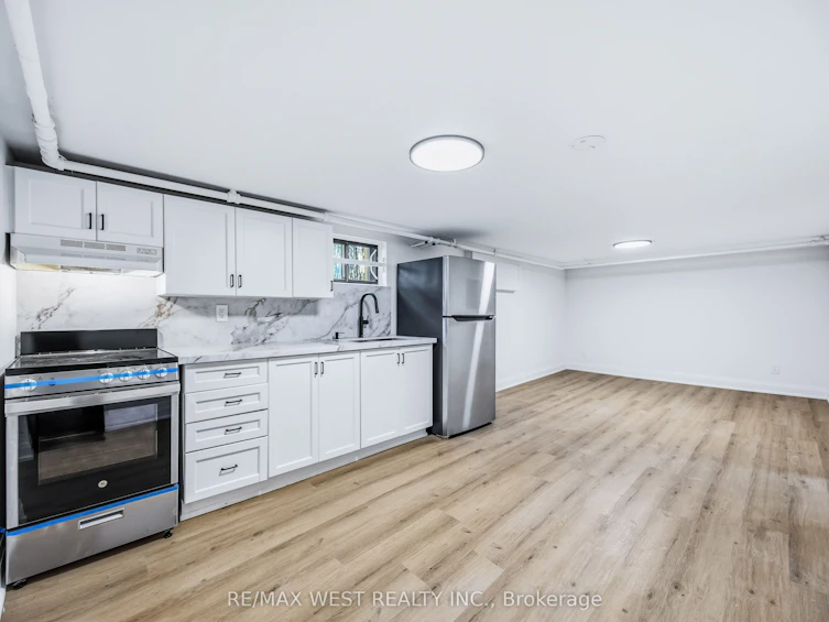 32 Heale Avenue, Toronto, ON, M1N 3X7 - 29