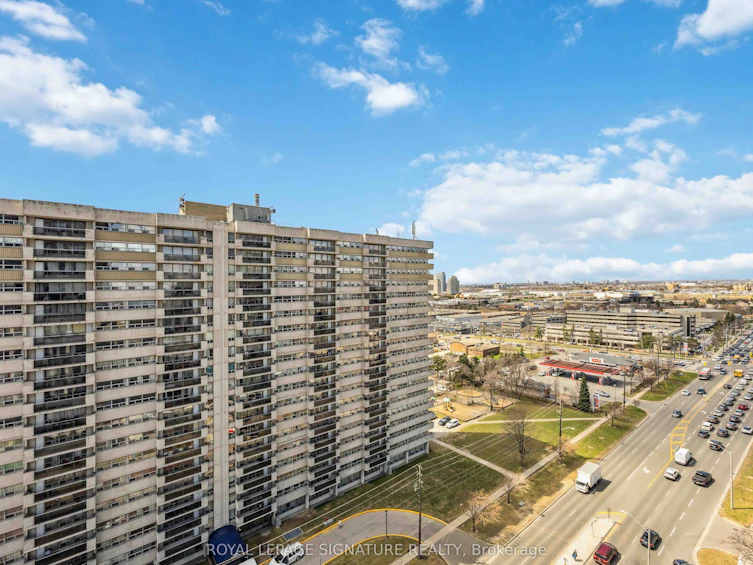 1609-20 Meadowglen Place, Toronto, ON, M1G 0A9 - 24