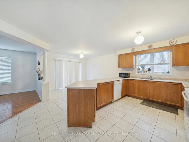 17 Woodcock Avenue, Ajax, ON, L1T 4J5 - 6