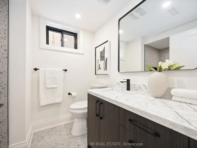 131 Applefield Drive, Toronto, ON, M1P 3Y5 - 38