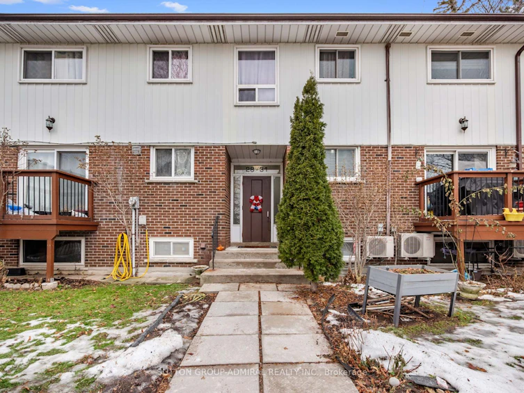 29-2 White Abbey Park, Toronto, ON, M1R 5A1