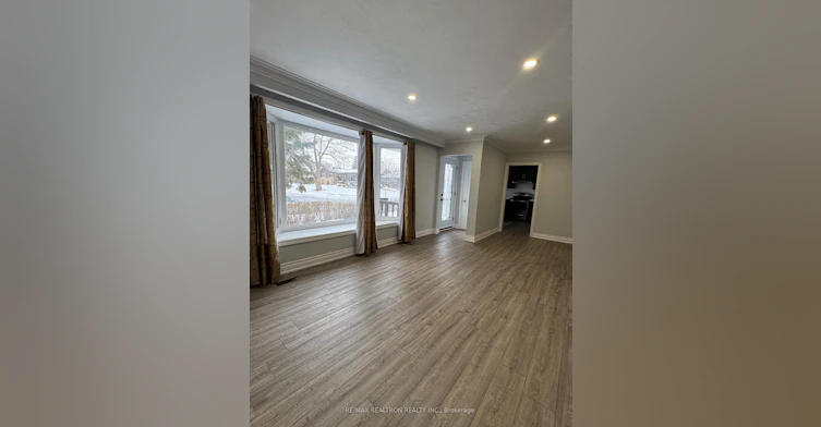 1467 Oxford Street, Oshawa, ON, L1J 3W9 - 4