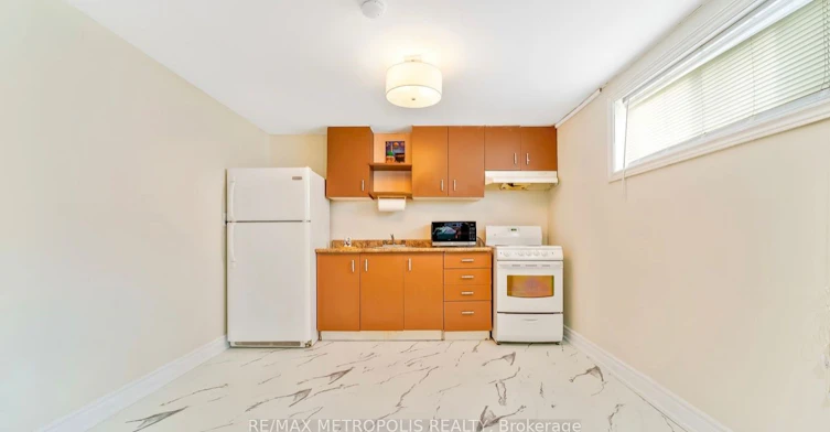 Basement-103 Packard Boulevard, Toronto, ON, M1P 4K7 - 8