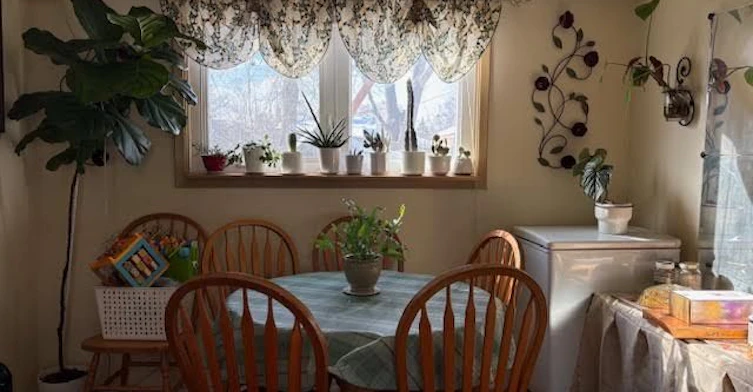 Room 2-140 Rodda Boulevard, Toronto, ON, M1E 2E9 - 4