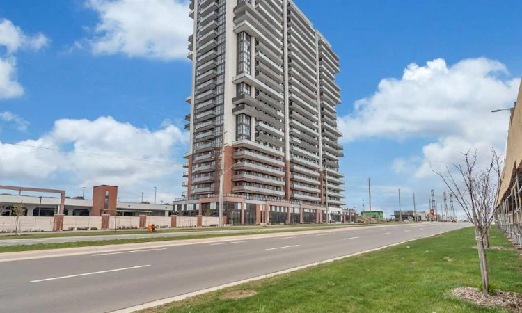 1917-2550 Simcoe Street N