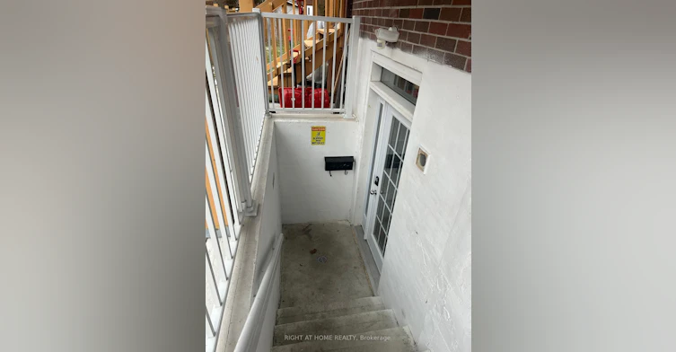 Lower Level-5294 Lawrence Avenue E, Toronto, ON, M1C 1R4 - 16
