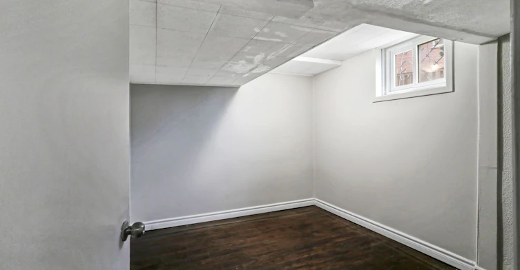 Lower-16 Kingsdown Drive, Toronto, ON, M1K 3B8 - 4
