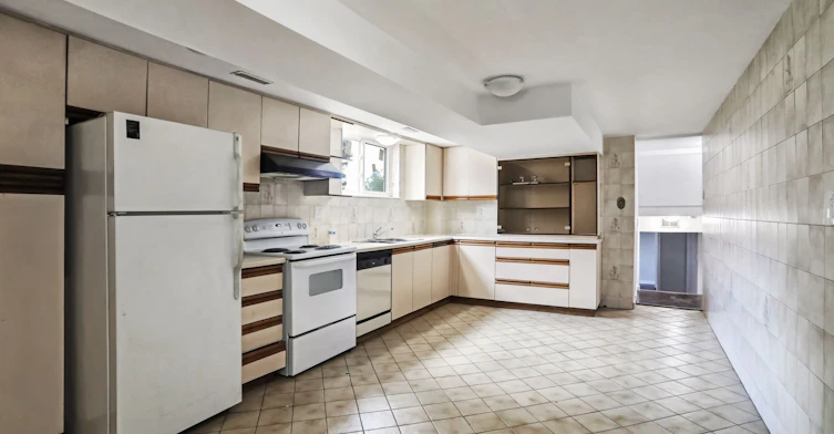 Lower-16 Kingsdown Drive, Toronto, ON, M1K 3B8 - 3