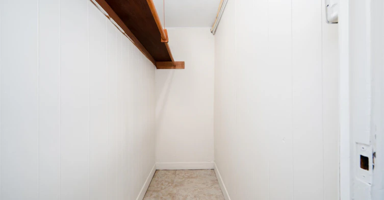 Lower 1-224 Pickering Street, Toronto, ON, M4E 3J8 - 9