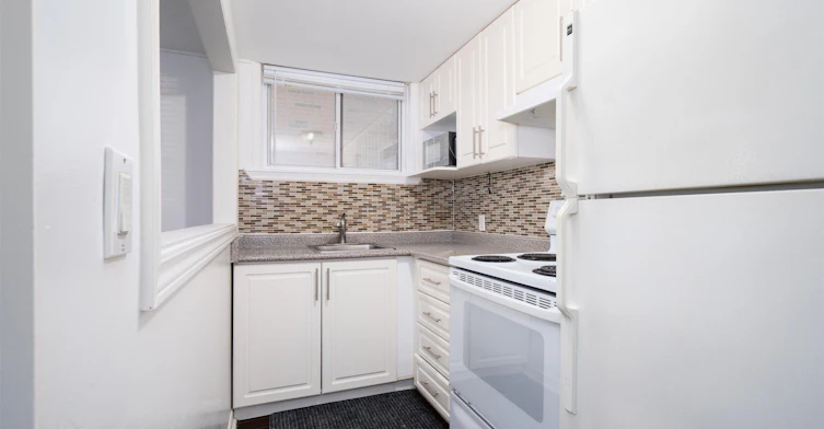Lower 1-224 Pickering Street, Toronto, ON, M4E 3J8 - 7