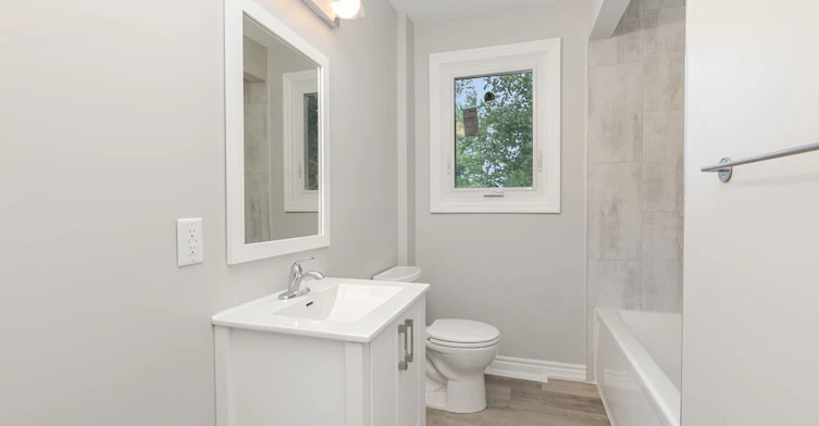 Upper-201 High Street, Whitby, ON, L1N 5H5 - 7