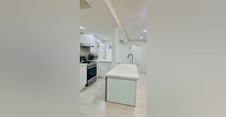 Lower-25 Arbutus Crescent, Toronto, ON, M1P 1W8 - 6