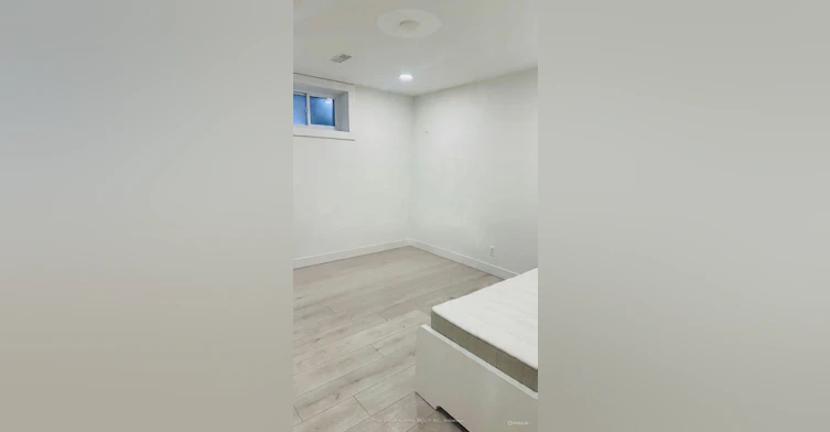 Lower-25 Arbutus Crescent, Toronto, ON, M1P 1W8 - 9